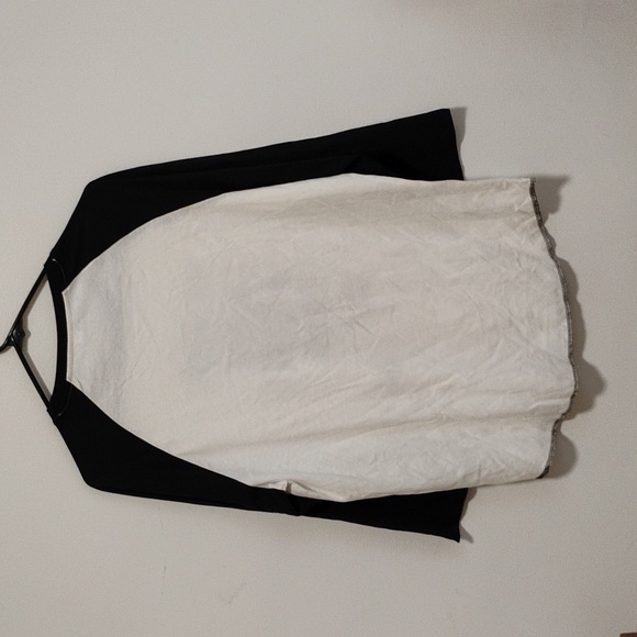 "not everyone is an artist but everyone is a f*cking critic" raglan tee | Med - Picture 3 of 3